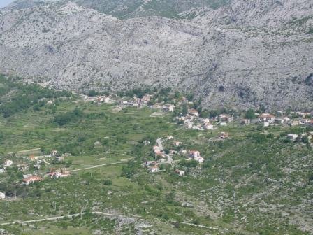 poglednapoljica.jpg